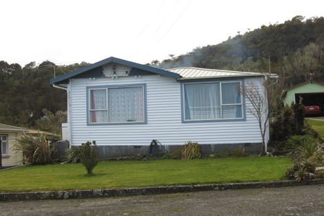 Photo of property in 19 Ashmore Avenue, Cobden, Greymouth, 7802