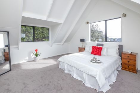 Photo of property in 64 Effingham Street, North New Brighton, Christchurch, 8083