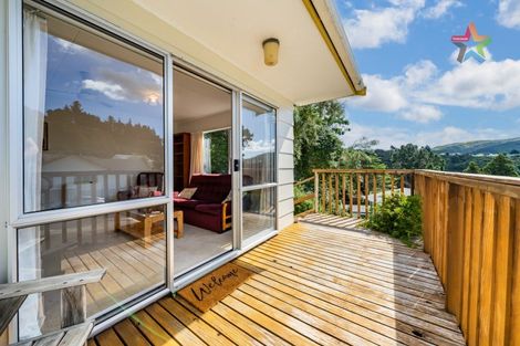 Photo of property in 11 Mokopuna Grove, Stokes Valley, Lower Hutt, 5019