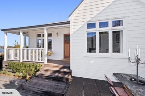 Photo of property in 7 Ticehurst Road, Lyttelton, 8082