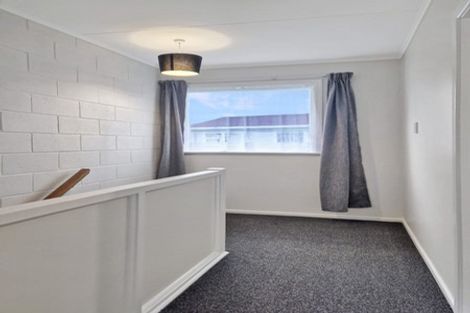Photo of property in Shakespeare Flats, 8/48 Merton Street, Trentham, Upper Hutt, 5018