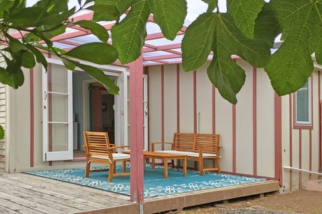 Photo of property in 12 Wainamu Road, Raglan, 3297