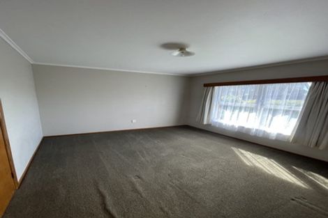 Photo of property in 3/497 Beach Road, Murrays Bay, Auckland, 0630