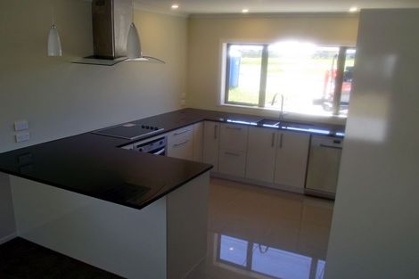 Photo of property in 5 Austin Reid Avenue, Carterton, 5713