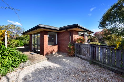 Photo of property in 2 Harcourt Place, Wakefield, 7025