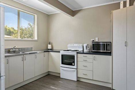 Photo of property in 27 Runuku Grove, Turangi, 3334