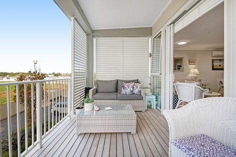 Photo of property in 10 Rewa Rewa Lane, Orewa, 0931