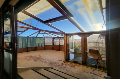 Photo of property in 95 Riverside Drive, Waiwhetu, Lower Hutt, 5010