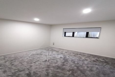 Photo of property in 21 Bangla Place, Massey, Auckland, 0614