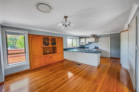 Photo of property in 22 Sevenoaks Drive, Bryndwr, Christchurch, 8053