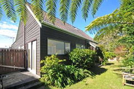 Photo of property in 74 Beauchamp Street, Karori, Wellington, 6012