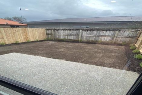 Photo of property in 4/20 Ballinger Place, Carterton, 5713