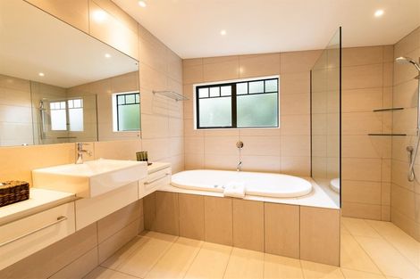 Photo of property in 52 New York Street, Martinborough, 5711