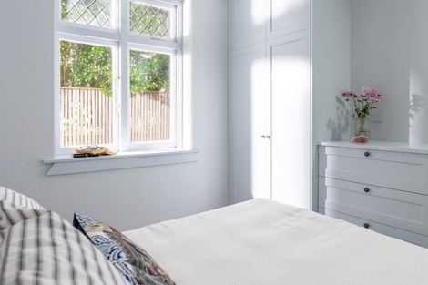 Photo of property in Hamilton Flats, 1/9 Hawker Street, Mount Victoria, Wellington, 6011