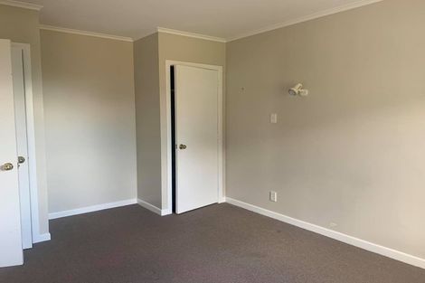 Photo of property in 2/40 Pupuke Road, Takapuna, Auckland, 0622