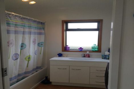 Photo of property in 2/274 Rangatira Road, Beach Haven, Auckland, 0626