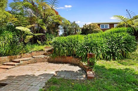 Photo of property in 6 Lane Crescent, Tawa, Wellington, 5028