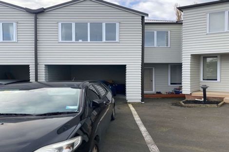 Photo of property in 3/30 John Jennings Drive, Oteha, Auckland, 0632