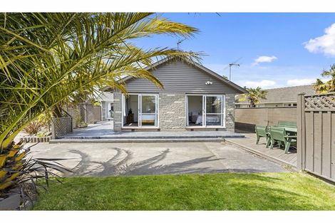 Photo of property in 17 Logie Place, Bromley, Christchurch, 8062