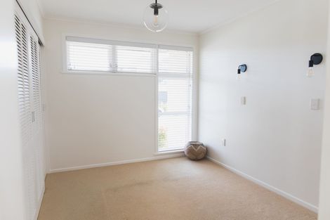 Photo of property in 3 Parera Grove, Heretaunga, Upper Hutt, 5018