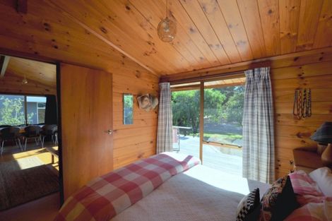 Photo of property in 16 Courtney Place, Pauanui, Hikuai, 3579