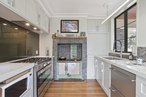 Photo of property in 305 Sturges Road, Henderson Valley, Auckland, 0612