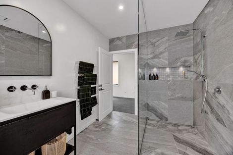 Photo of property in 25 County Drive, Hawera, 4610