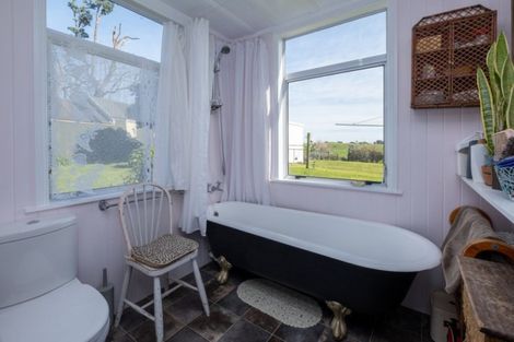 Photo of property in 1 Hadfield Street, Patea, 4520