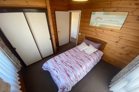 Photo of property in 8 Tiverton Crescent, Whalers Gate, New Plymouth, 4310