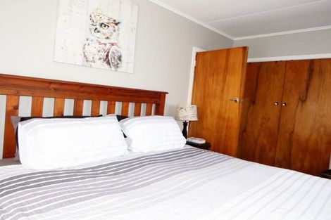 Photo of property in 1 Oaklea Avenue, Marton, 4710