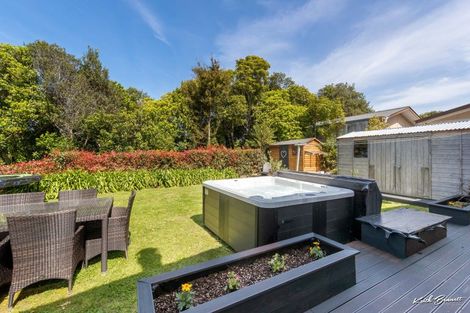 Photo of property in 38 Larchmont Grove, Totara Park, Upper Hutt, 5018