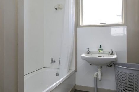 Photo of property in 27 Runuku Grove, Turangi, 3334