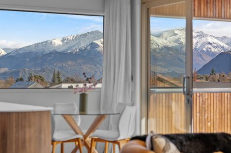 Photo of property in 7 Tuke Lane, Wanaka, 9305
