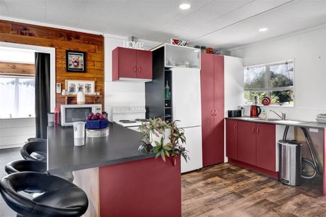 Photo of property in 15 Camellia Avenue, Bell Block, New Plymouth, 4312