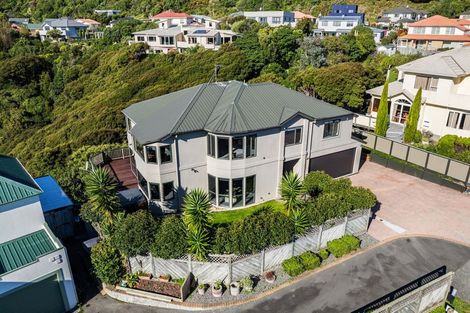 Photo of property in 8 Glengavel Grove, Papakowhai, Porirua, 5024