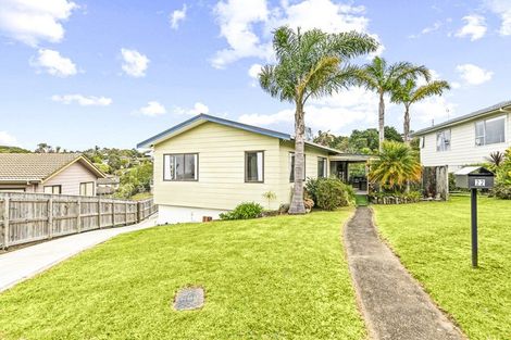Photo of property in 22 Deverell Place, Northcross, Auckland, 0632