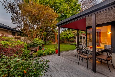 Photo of property in 18 Durham Crescent, Palmerston North, 4414