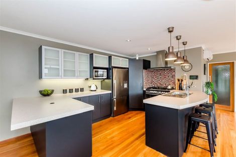 Photo of property in 10 Matuhi Street, Waikanae, 5036