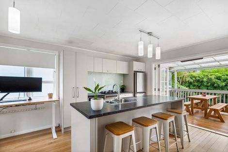 Photo of property in 2/71 Saddleback Rise, Murrays Bay, Auckland, 0630