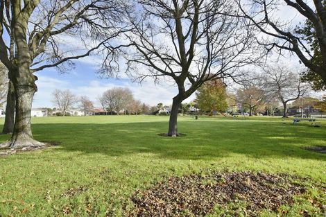 Photo of property in 2/50 Dunedin Street, Redwood, Christchurch, 8051