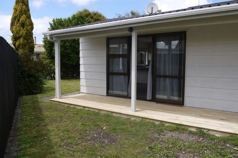 Photo of property in 33b Edgewater Parade, Waiuku, 2123