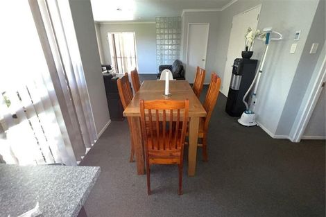 Photo of property in 14 Hawkley Close, Flat Bush, Auckland, 2019