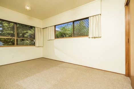 Photo of property in 746 East Coast Road, Pinehill, Auckland, 0630