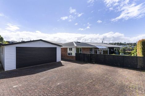 Photo of property in 19 Mayfair Crescent, Mairangi Bay, Auckland, 0630
