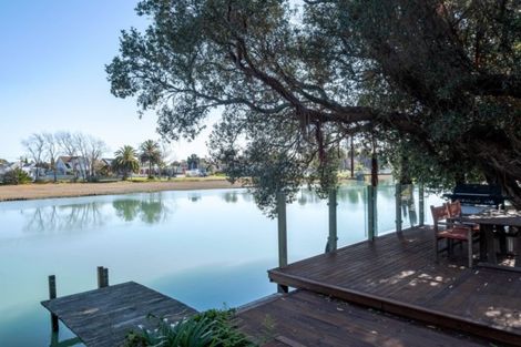 Photo of property in 82 Stout Street, Whataupoko, Gisborne, 4010