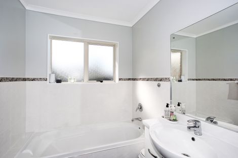 Photo of property in 12 Prado Drive, Pukekohe, 2120