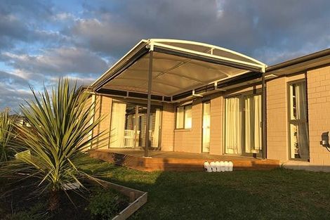 Photo of property in 10 Whaley Greens, Silverdale, 0932