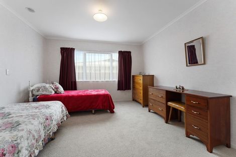 Photo of property in 2/93 Wallace Place, Westown, New Plymouth, 4310