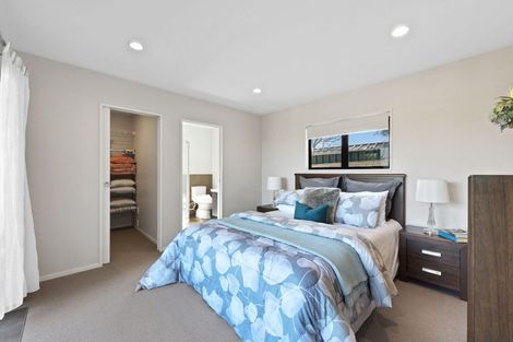 Photo of property in 4 Advene Road, Cockle Bay, Auckland, 2014