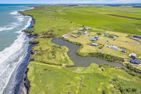 Photo of property in 23 Waipipi Road, Waverley, 4591